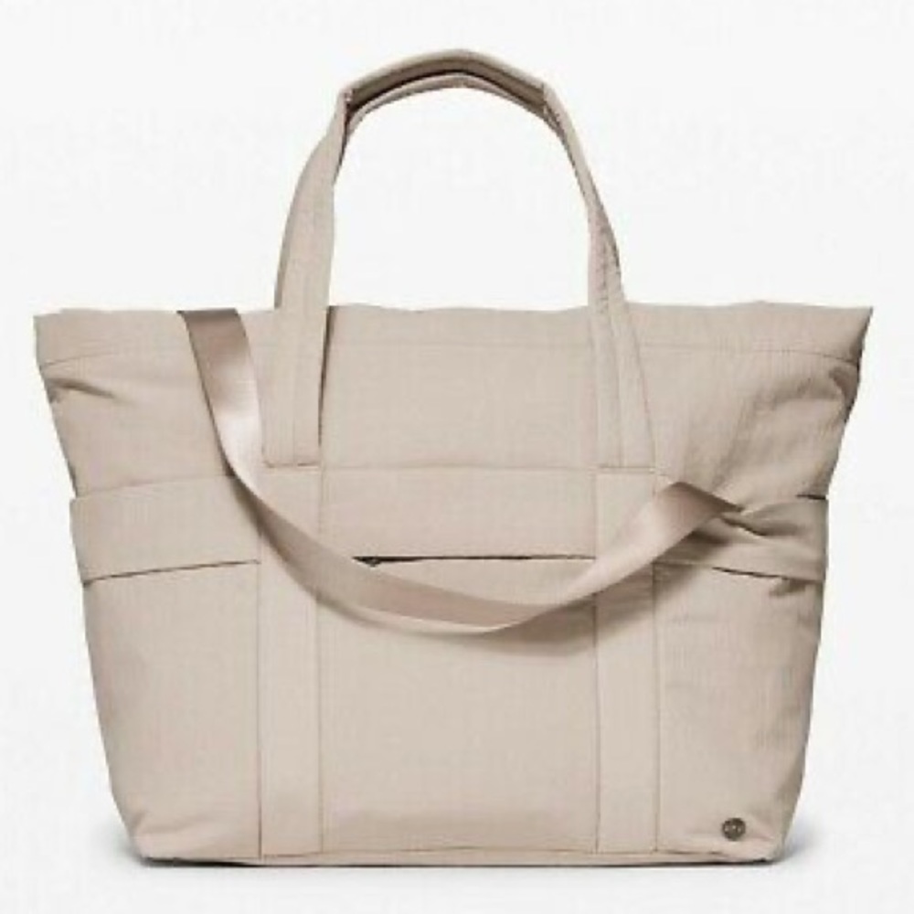 LULULEMON on my level tote beige